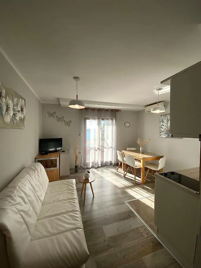House Meri Supetarska Draga 0*,