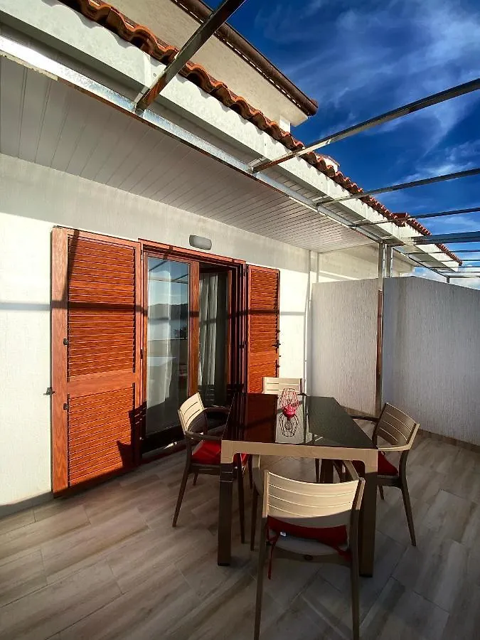 Apartment House Meri Supetarska Draga